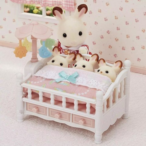 Sylvanian Families. Łóżeczko z karuzelką