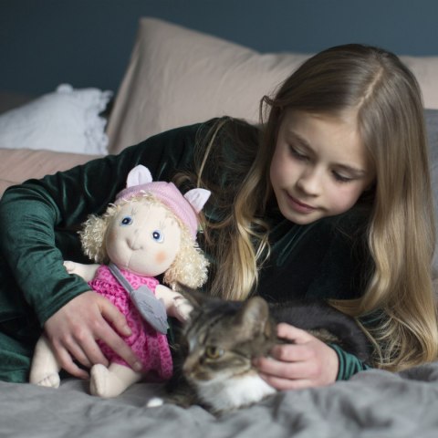 Miękka lalka Emelie z torebką przytulanka dla dzieci Cutie Rubens Barn Miękka lalka Emelie z torebką przytulanka dla dzieci Cutie Rubens Barn