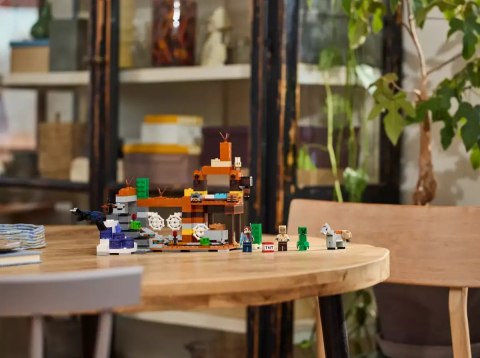LEGO Minecraft™ Kopalnia w Badlandach 21263
