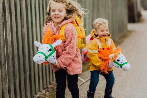 Koń Pippi Langstrumpf Alfonso konik na kiju Hobby Horse zabawka dla dzieci Koń Pippi Langstrumpf Alfonso konik na kiju Hobby Horse zabawka dla dzieci