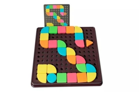 Geometryczna tabliczka kolorowych figur
