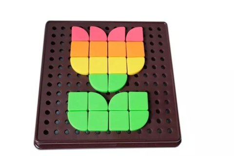 Geometryczna tabliczka kolorowych figur