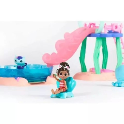 Spin Master Koci Domek Gabi Zestaw Basen + Akcesoria Figurka Syrenkotka 10 Elementów Spin Master Koci Domek Gabi Zestaw Basen + Akcesoria Figurka Syrenkotka 10 Elementów