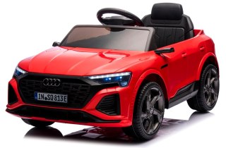 AUDI SQ8 CZERWONY Auto na akumulator EVA Skóra pilot Akumulator litowo-jonowy