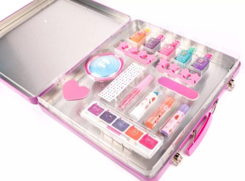 Create it! Zestaw make-up i manicure w walizce