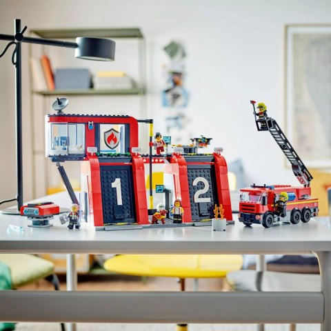 LEGO City Remiza strażacka z wozem strażackim 60414