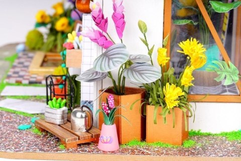 ROBOTIME Folding Wooden LED Model - House ROBOTIME Folding Wooden LED Model - House