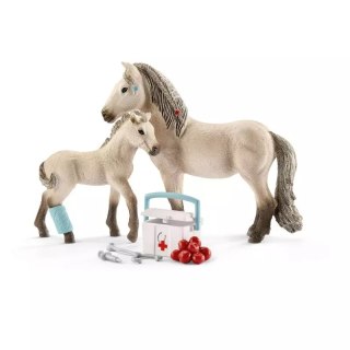 Horse Club. SLH42430. Kucyk rasyisladzkiej - klacz, źrebię i apteczka
