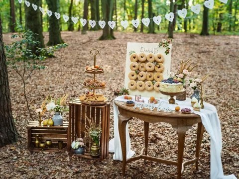 Stojak na donuty Party deco SND1-100 45 x 55 cm beżowy