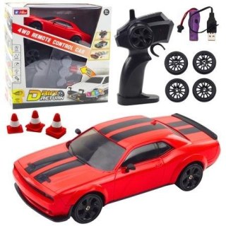 Auto sportowe RC z wymiennymi kołami czerwone