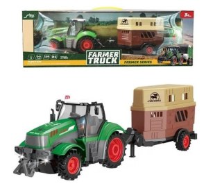 Traktor R/C z przyczepą do przewożenia koni