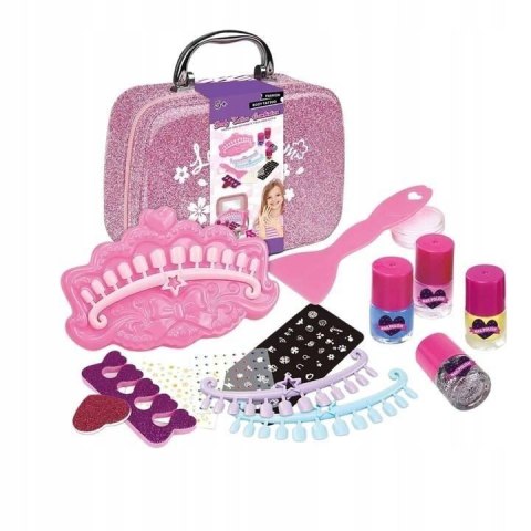 Zestaw do manicure w kuferku Zestaw do manicure w kuferku