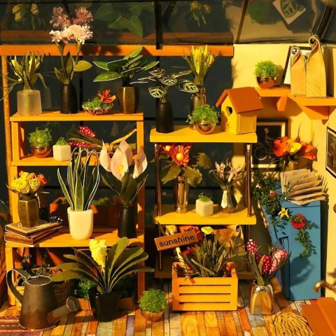 ROBOTIME Folding Wooden LED Model - Greenhouse