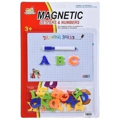 Tablica z magnetycznymi literami Tablica z magnetycznymi literami