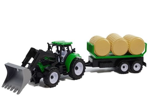 Traktor z Przyczepa z Belami Siana Cysterna Traktor z Przyczepa z Belami Siana Cysterna
