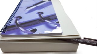 Kalendarz 2026 biurkowy z piórnikiem