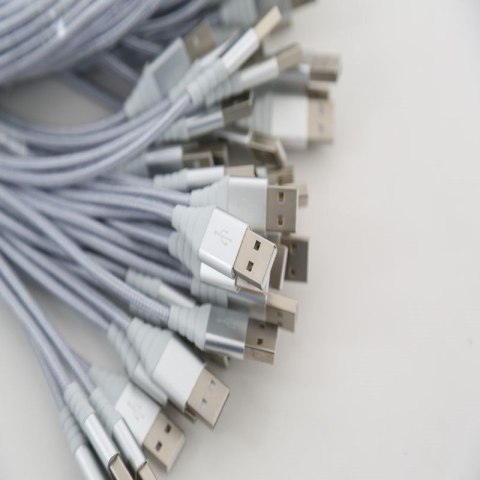 OMEGA MICRO USB TO USB FABRIC BRAIDED CABLE KABEL 2A 1M POLYBAG SILVER [44057]
