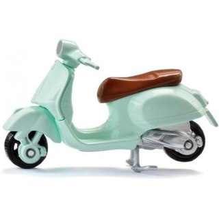 Siku 12 - Vespa 125 GTS Super