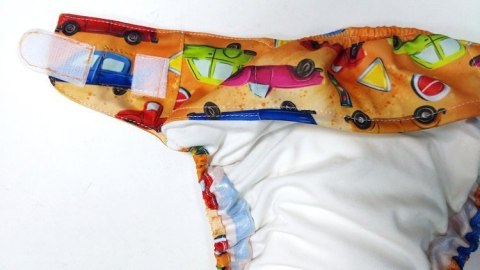 Pieluszka z kieszonką AUTA 5-15kg - rzepy Pieluszka z kieszonką AUTA 5-15kg - rzepy