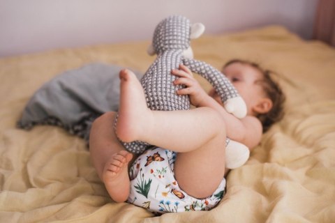 Pieluszka z kieszonką W TRAWIE 5-15kg - rzepy