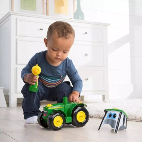 John Deere. Zbuduj traktor Johnny
