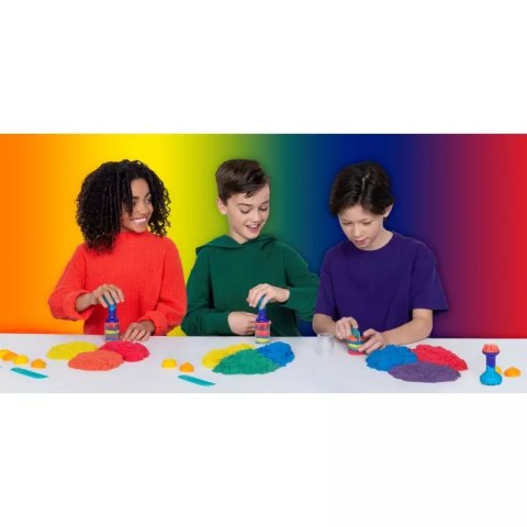 Kinetic Sand. Zestaw tęczowych narzędzi