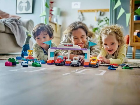 LEGO DUPLO Bolidy i kierowcy F1® 10445