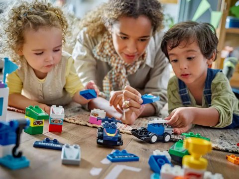 LEGO DUPLO Bolidy i kierowcy F1® 10445
