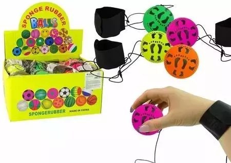 Piłka na gumce 6 cm stópki 4 kolory MIX Piłka na gumce 6 cm stópki 4 kolory MIX