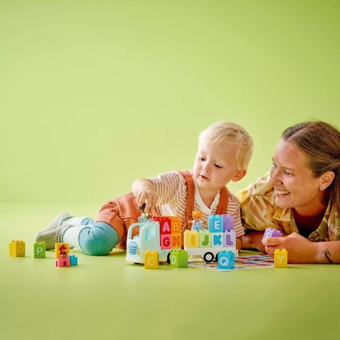 LEGO DUPLO Town Ciężarówka z alfabetem 10421
