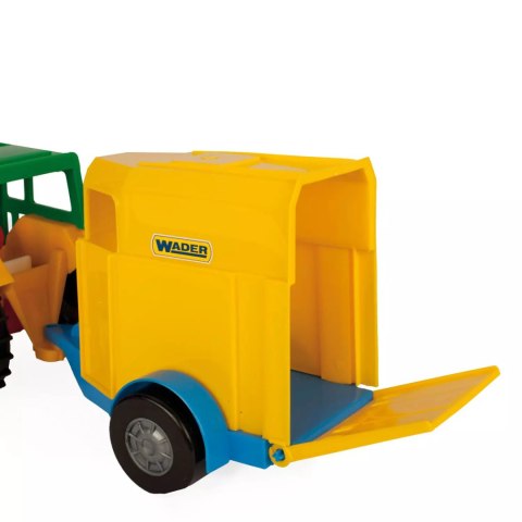 Traktor z przyczepą na konia Traktor z przyczepą na konia