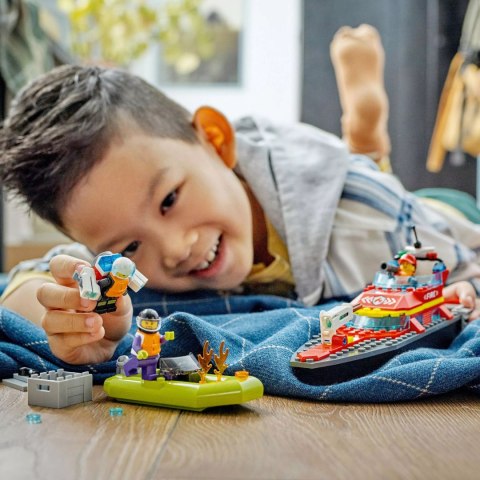 LEGO City Łódź strażacka 60373